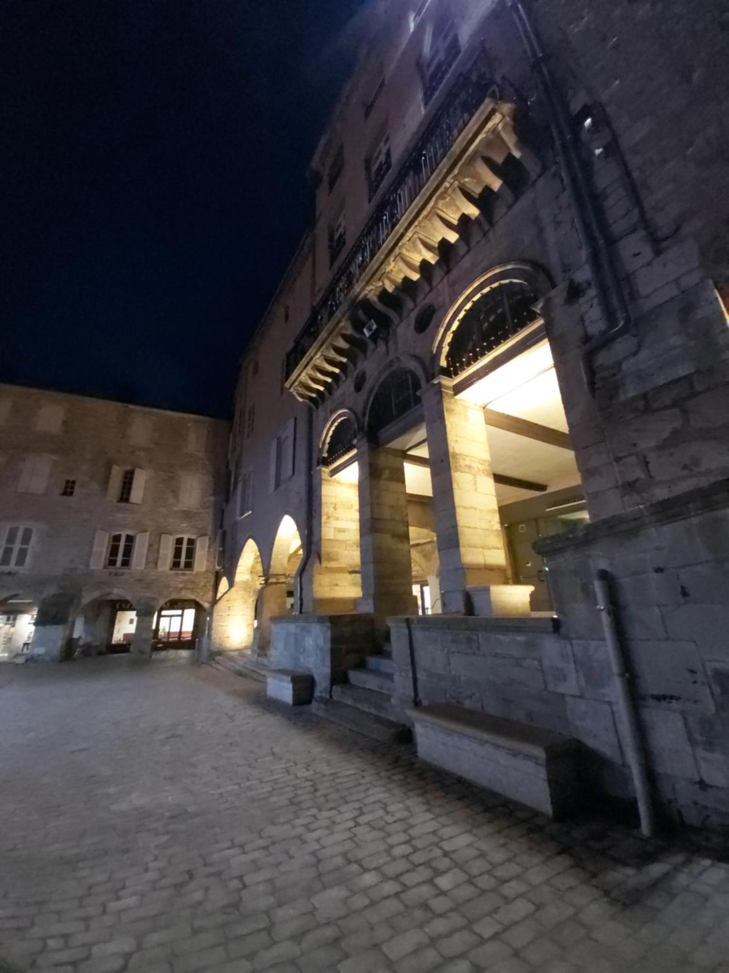 Le Saint-Georges Leilighet Villefranche-de-Rouergue Eksteriør bilde
